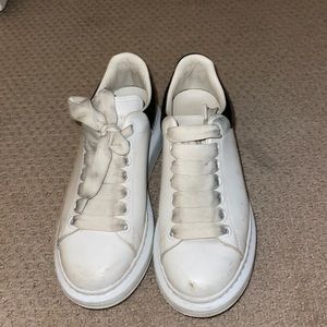 Alexander McQueen Sneakers Black backs